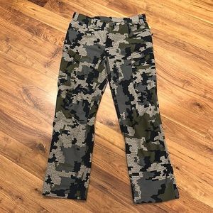 KUIU attack pant. 38 regular (34 inseam). Very good condition